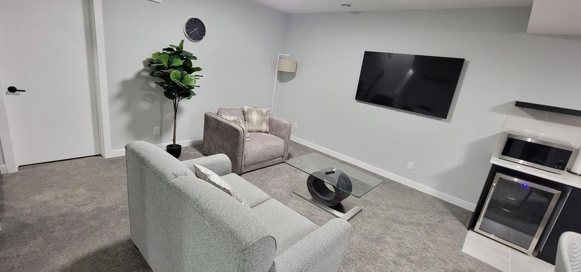 Cozy 1 Bedroom Basement Suite In Southwest 卡加利 公寓